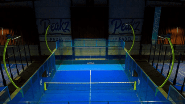 Allesvoorpadel heeft de centre court gesponsord
