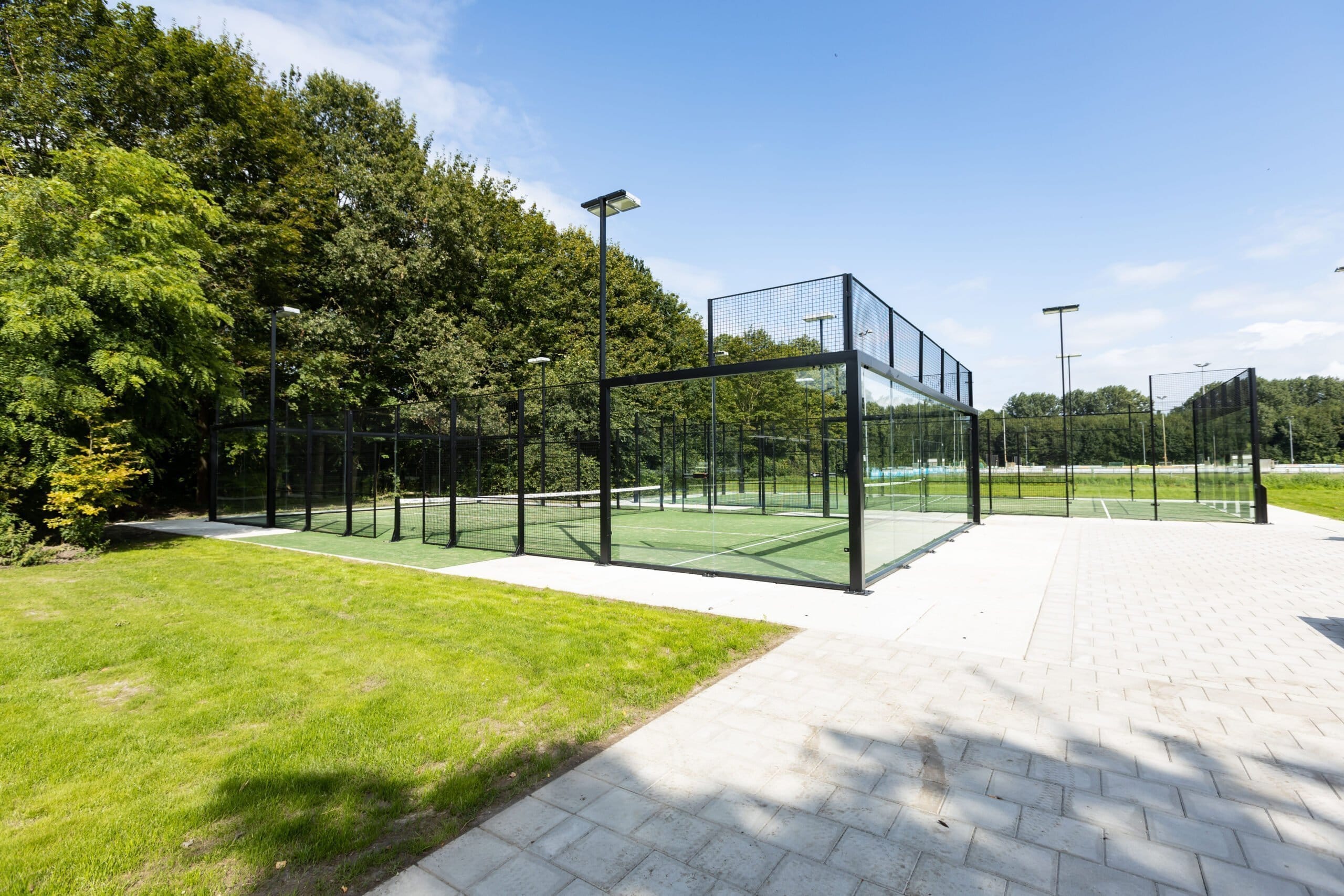 Construcción Padel 10 Lelystad totalmente escalada