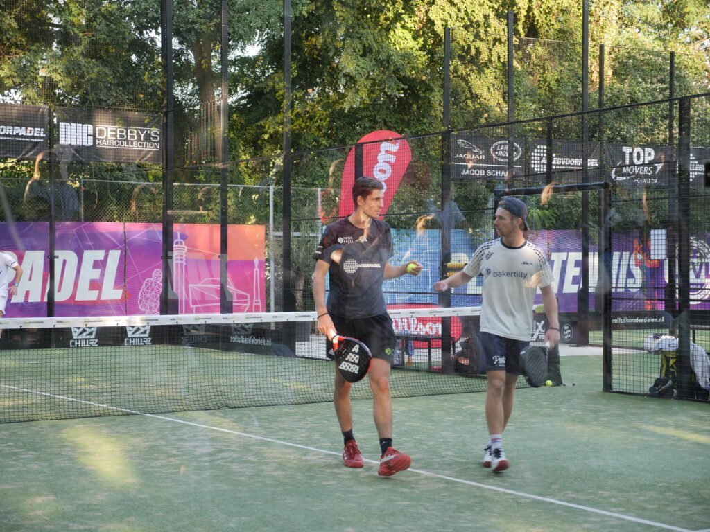 Welke padelslagen zijn er?