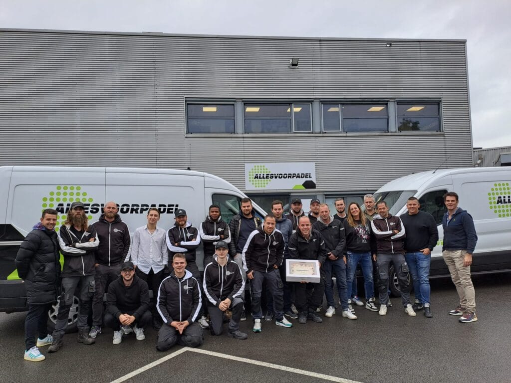 300ste padelbaan is gebouwd 1 Teamfoto Allesvoorpadel 1