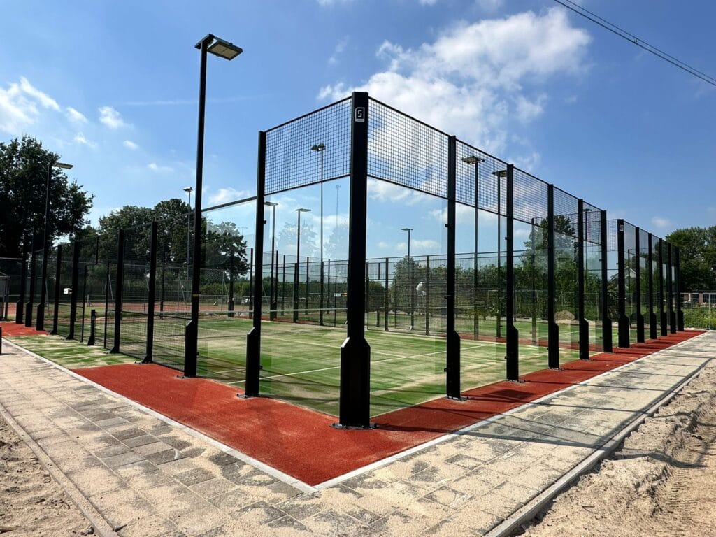 De invloed van weer en klimaat op padelbanen 1 Invloed van weer