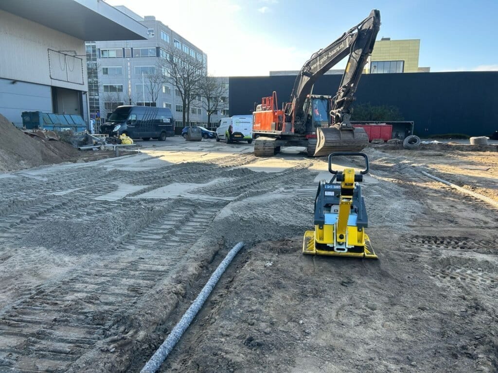 Grondwerk 2 Grondwerk bij Peakz Padel Lemelerberg