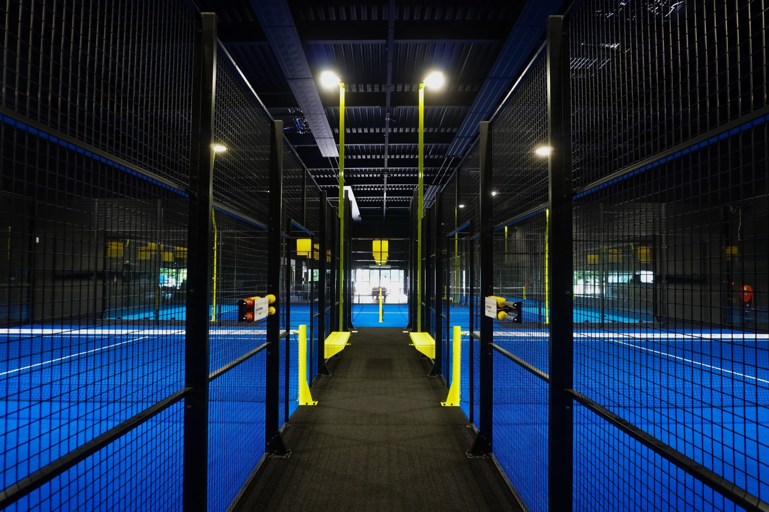 Indoor padelbanen 1 Aantal padelbanen in Nederland