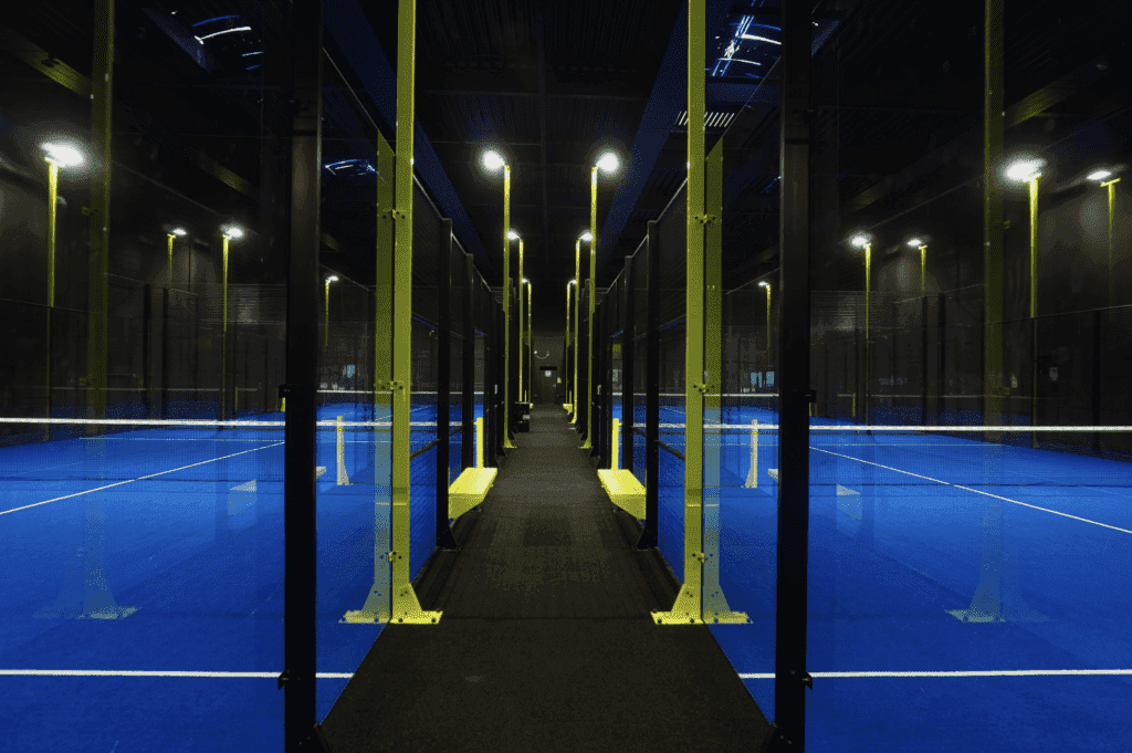 Verlichting 4 Indoor pilaren kooi 1