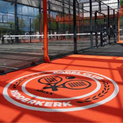 Expositores de patrocinio 4 Logotipo en pista de pádel de césped artificial